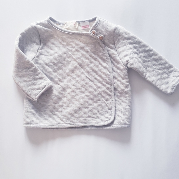 Zara Other - Zara mini unisex side botten top